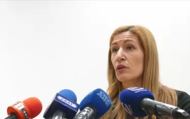 Насред кризата Ангелкова харчи за скъпи и безсмислени проекти