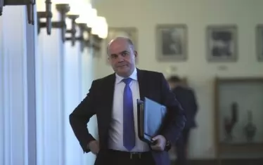 Държавата ще "спуска" минимални осигурителни доходи и догодина 