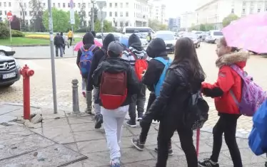  С училищните автобуси понякога се ходи и на екскурзия