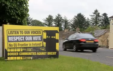 Проблемът за границата между Ирландия - страна - членка на ЕС, и Северна Ирландия, която е част от Обединеното кралство, е сред най-големите препъникамъни в преговорите между Брюксел и Лондон.