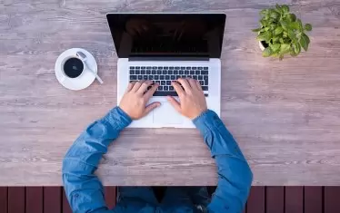 Информатиката е едно от малкото направления, в които броят на студентите се е увеличил.