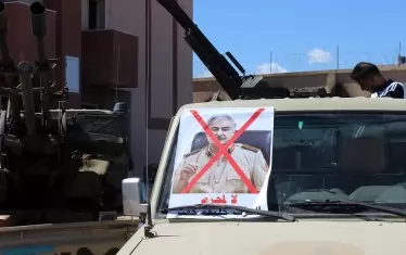  Войските на правителството в Триполи засега спряха офанзивата на Либийската национална армия. 