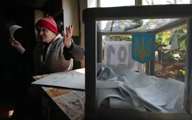 Огромна част от украинците живеят в беднотия и са отвратени от своите корумпирани политици.