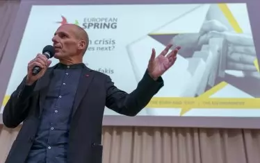 Бившият гръцки финансов министър Янис Варуфакис се кандидатира за евродепутат от Германия.