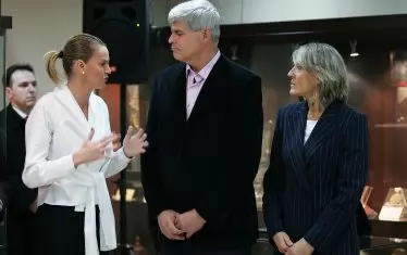 Златанов даде голям прием в Музея на спортната слава за своята 60-годишнина през ноември 2008 г. Тук е с жена си Мария и президента на БОК Стефка Костадинова.