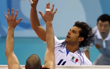 Синът му - Христо Златанов (в бяло) с екипа на италианския национален отбор по време на олимпиадата в Пекин през 2008 г., където заема 4-о място.