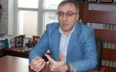  Диян Стаматов, директор на 119-о училище 