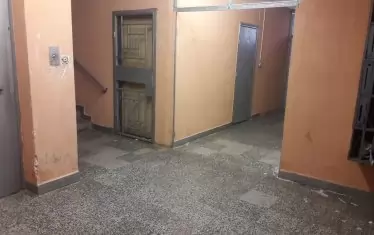 Някои от входовете са в отчайващо състояние и дълго време не са поддържани. Сред предложенията за промяна е да се въведат различни минимални такси за поддръжка и управление на сградите. А в по-скъпите квартали да плащат повече предвид възможността за по-високи приходи от наеми. 