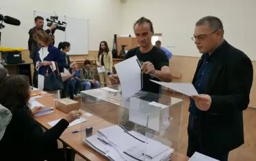  На почти всички избори гражданите гласуват за едни кандидати, а накрая получават съвършено други.