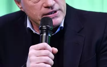 След края на кариерата си славният вратар стана тв анализатор, но стилът му остана все така прям и безмилостен.