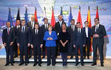  Разширяването на ЕС със страни от Западните Балкани едва ли скоро ще се случи въпреки срещите на най-високо ниво.