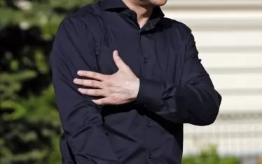 Володимир Зеленски, президент на Украйна:
"На мен никой не може да ми оказва натиск, защото аз съм президент на независима страна. Може да ми оказва натиск само синът ми, който е на шест години."
