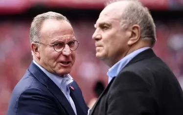 Двамата най-силни в ръководството на "Байерн" - председателят на борда на директорите Карл-Хайнц Румениге (вляво) и президентът Ули Хьонес (вдясно), са убедени, че Оливер Кан е идеалният избор за нов ръководител на мюнхенския гранд.