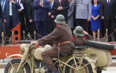 Хилав парад на гол тумбак
