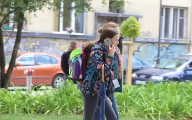 Поне 18 души трябва да изберат даден предмет за трети профилиращ, за да може училището им да го осигури в 11-и и 12-и клас.