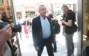  Бившият евродепутат Георги Пирински преди ден открито поиска оставката на лидера Корнелия Нинова заради провала на изборите за европейски парламент 