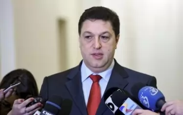  "Няма да подкрепим в пленарна зала свалянето на имунитета на председателя на Сената", заяви Лидерът на сенаторите от Социалдемократическата партия Шербан Николае.