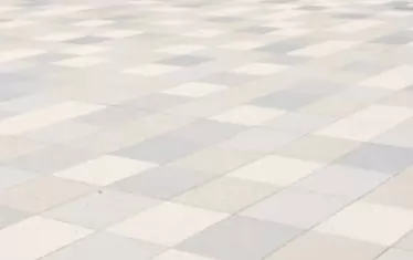 ВИЗИЯ Така изглежда по проект настилката на "Седмочисленици". По думите на арх. Пантелеев "те водят до стопляне на сивата повърхност с цвят, който е присъщ на един от паметниците на площада - църквата "Св. Седмочисленици".