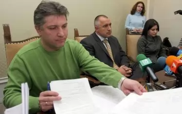 Влади Калинов бе доверено лице на Бойко Борисов като кмет, а сега - и на новия регионален министър.