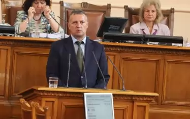 Бившият депутат от ГЕРБ Валентин Николов вече е ключова фигура в енергетиката -  оглави държавния мастодонт БЕХ, под чиято шапка са НЕК, Булгаргаз", АЕЦ "Козлодуй" и др. 