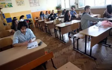Висши училища в 21 държави предлагат курсове по български