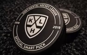 Официалните умни шайби, използвани пробно в КХЛ през миналия сезон.