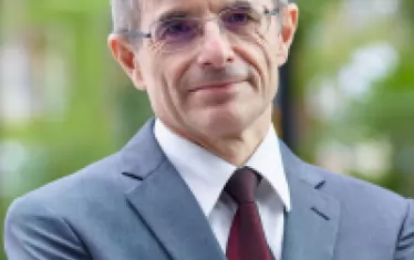 Дирк Пфайфър, ветеринарен епидемиолог от City University в Хонконг и експерт по африканската чума по свинете:
"Това е най-голямото огнище на болест по животните, което някога сме имали на планетата. Епидемиите от шап и луда крава бледнеят в сравнение с нанесените щети. Няма как да спрем разпространението на заразата".