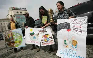 Софиянци периодично организират протести срещу бъдещата инсталация за изгаряне на отпадъци. В кметството не се впечатляват. 