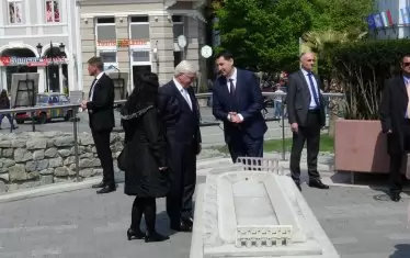 Кметът Иван Тотев е по представителните мероприятия.