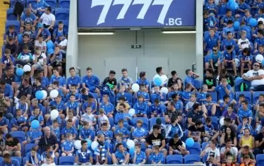 Около 350 деца под 14 г. от детско-юношеските школи имаха право да влязат на мача