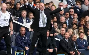 Легендата на "Нюкасъл" Алън Шиърър похаби много нерви като наставник на "свраките", но усилията му отидоха напразно.