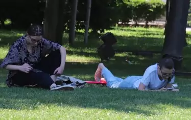 Лятото освен време за почивка е и възможност да хванеш последния влак за университета.