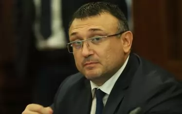  Вътрешният министър Младен Маринов даже изрази съжаление, че трябва да се раздели със свой подчинен, който е буйствал, защото иначе бил много добър полицай.