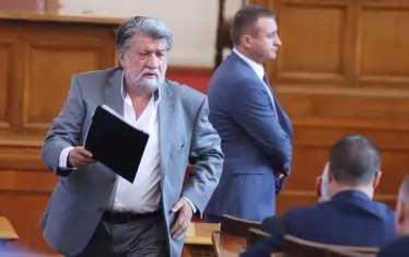  Вежди Рашидов вече подсказа, че ще използва европейското медийното законодателство да дописва българското. 