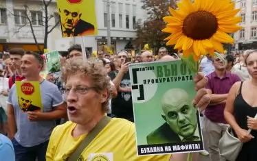 Градската жълтопаветна десница все още брои София за свой град, въпреки че след Софиянски столицата е в ръцете на ГЕРБ.