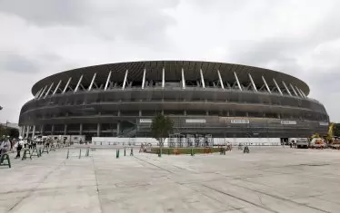 Строежът на новия национален стадион на Япония, който ще служи като основна арена на игрите от XXXII олимпиада, е завършен 90%. Официалното откриване е насрочено за 21 декември 2019 г.