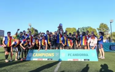 ФК "Андора" си спечели една промоция на терена, а след това и още една, след като замести закъсал финансово тим в трета дивизия.