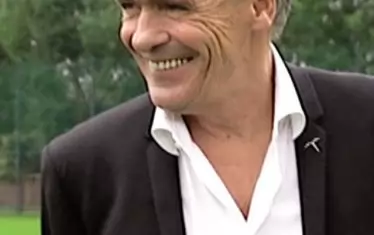 Скаутът на "Олимпик" (Лион) Жерар Боно е допринесъл за развитието на таланти като Антони Марсиал, Самюел Юмтити, Карим Бензема, Хатем Бен Арфа, Александър Лаказет и Набил Фекир.