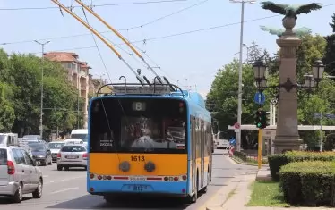 София временно спира тролейбус №8
