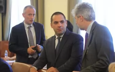 Министър: Правим безумни неща, за да решим проблема в Перник
