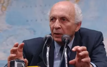  Бившият посланик на Бразилия в САЩ Рубенс Рикуперо е ужасен от това, което се случва с дипломацията на родината му. 