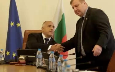 Изборите са най-подходящият момент, в който една партия, обезличена в широка коалиция, може да търси самостоятелност.