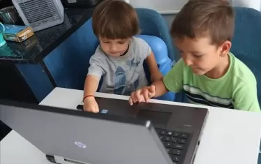 Децата придобиват ключови умения от малки, за съжаление често не там, където трябва - в училище.