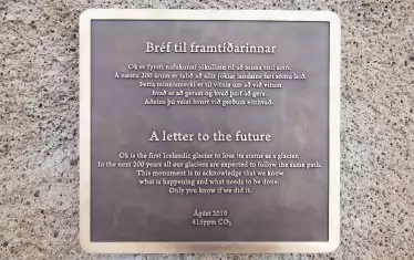 Надгробният паметник на Okjokull