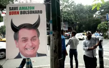  Сега борбата не е за дробовете на Майката планета, а за свалянето на южноамериканския Орбан - Жаир Болсонаро.