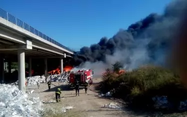  Това, което горя под моста на "Струма", не било смет, а било суровина. Точка. Можело да си остане там.