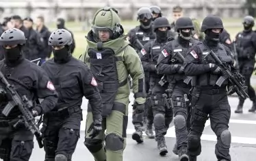  Сръбски спецчасти участват в антитерористични учения в Белград. 