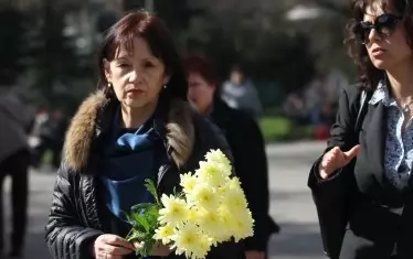 Уляна Пръмова вече призна, че сама е искала да си тръгне през май, но Кошлуков я е молил да остане. 