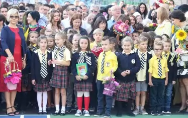 22 нови класни стаи посрещнаха за първия учебен ден възпитаниците на Първа английска езикова гимназия и 112-о училище "Стоян Заимов" в София.