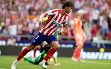 Купеният за 126 млн. евро от "Бенфика" Жоао Фелиш стана украшението в лятната селекция на "Атлетико" (М), който от началото на годината е похарчил 329 млн. евро и е лидер в световен план по този показател.